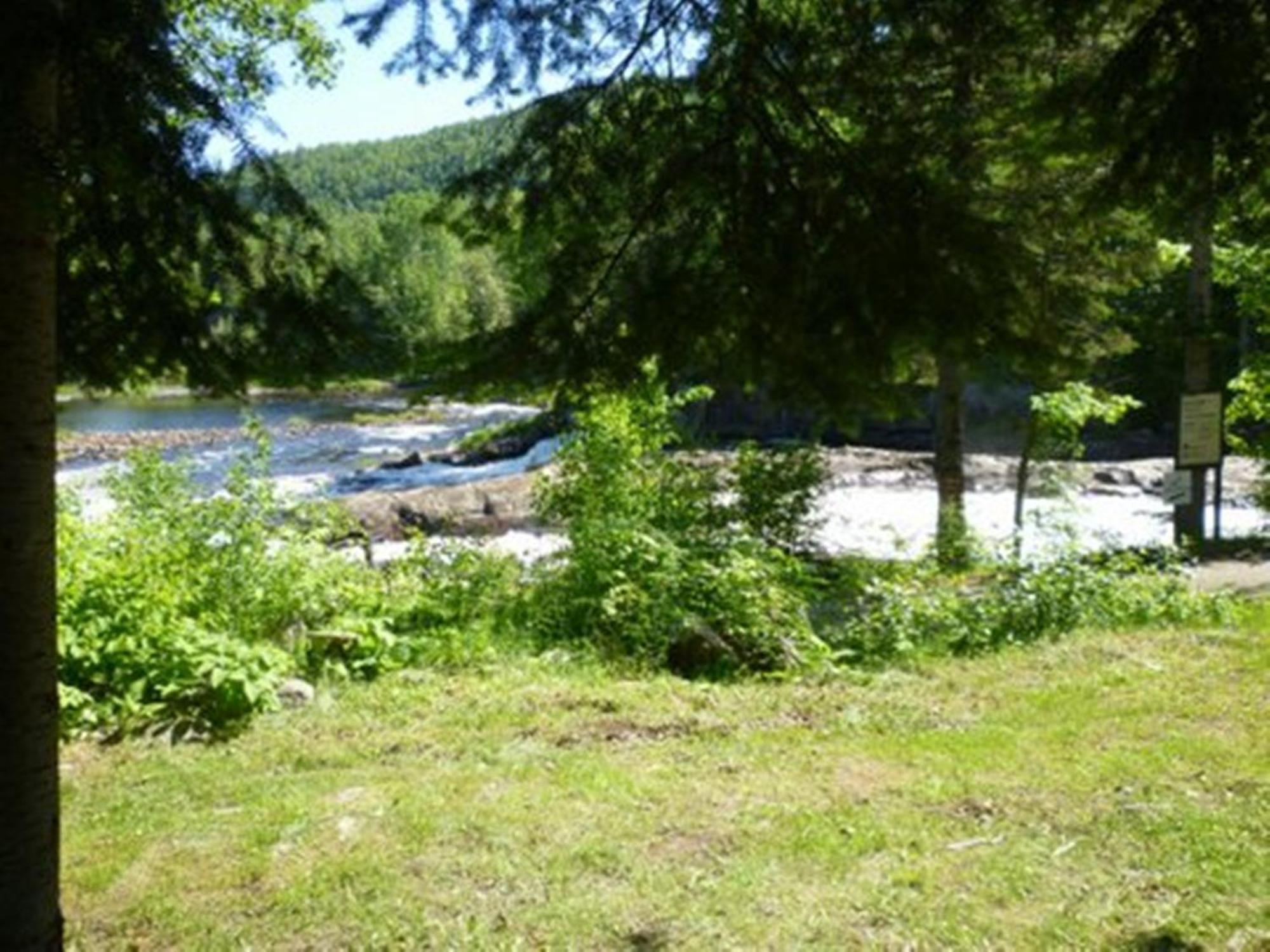 Riviere Petit Saguenay Vila Exterior foto