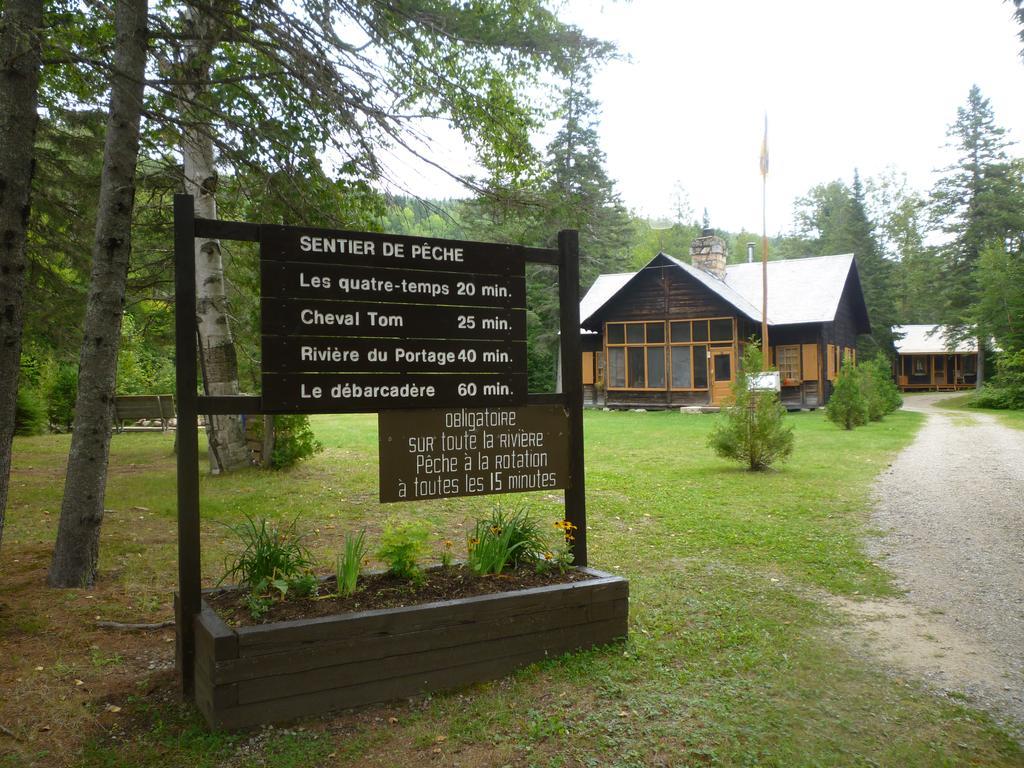 Riviere Petit Saguenay Vila Exterior foto