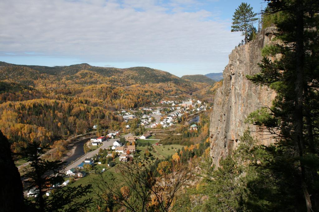 Riviere Petit Saguenay Vila Exterior foto